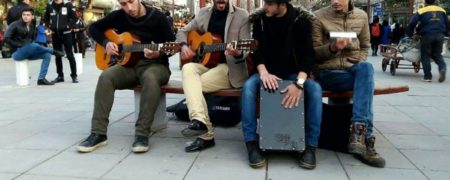 درآمد ماهانه خوانندگان و نوازندگان خیابانی چقدر است؟