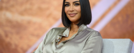 کیم کارداشیان می گوید که تنها یک عمل زیبایی کوچک انجام داده است