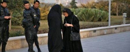 طبق قانون عفاف و حجاب پوشیدن این لباس ها برای زنان و مردان ممنوع است