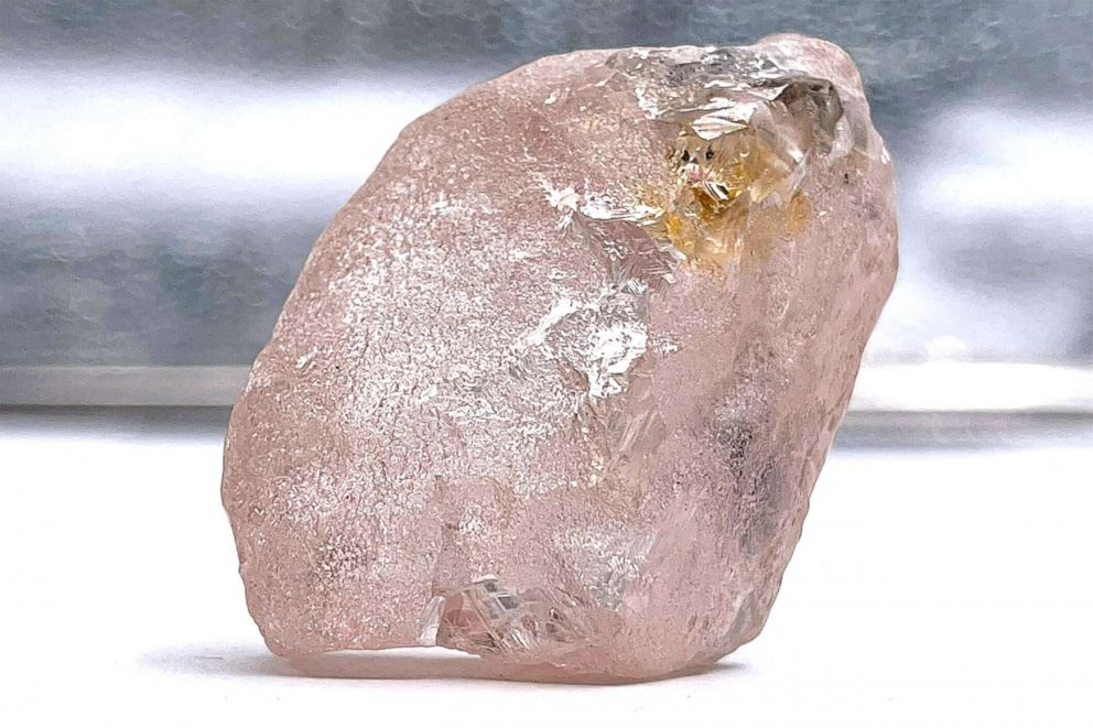 بزرگترین و کمیاب‌ترین الماس صورتی جهان کشف شد