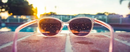 ۷ دلیل قانع کننده برای استفاده از عینک آفتابی پلاریزه به جای عینک آفتابی معمولی