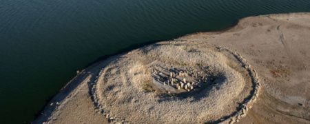 استون هنج اسپانیایی ۷,۰۰۰ ساله بار دیگر از زیر آب بیرون آمد + ویدیو