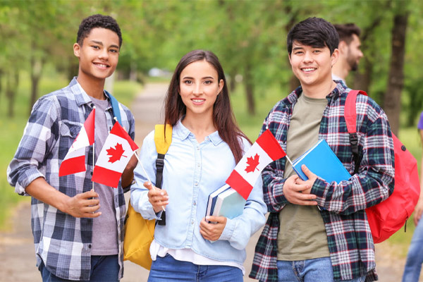 شرایط گرفتن بورسیه تحصیلی کانادا در مقطع دبیرستان چیست؟