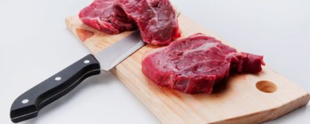 روایت عجیب مردی که در حالت خواب و بیداری بیضه‌هایش را با چاقو برید