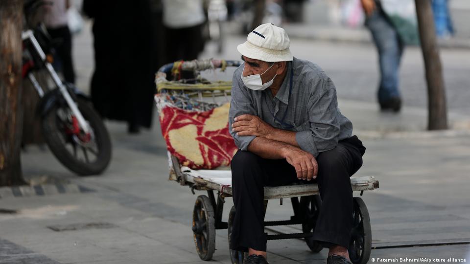 روزنامه جهان صنعت: «جمعیت زیر فقر ایران در نیم قرن اخیر سه برابر شده است»