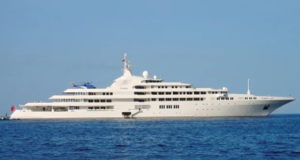قایق تفریحی دبی متعلق به حاکم دبی به قیمت 400 میلیون دلار در هفت طبقه