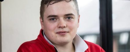 مردی با بیماری نادر که می تواند طعم کلمات را بچشد