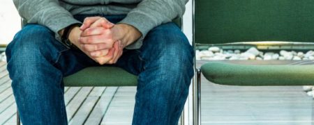 آشنایی با آتروفی بیضه؛ علت کوچک شدن بیضه مردان چیست؟