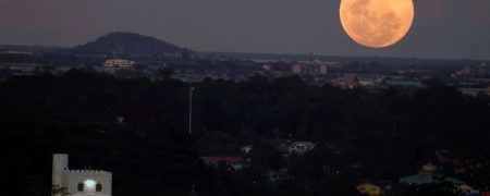 بالا را نگاه کنید! آخرین ابرماه سال همراه با بارش شهابی در راه است