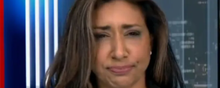 قورت دادن مگس توسط مجری اخبار در هنگام اجرای زنده تلویزیونی + ویدیو