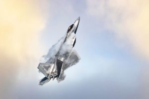 جایگزینی جنگنده F-22 Raptor با جنگنده جدید NGAD