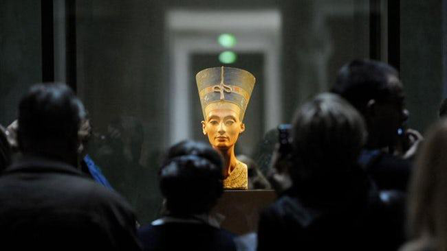 کشف مقبره ملکه نفرتیتی فرمانروای مصر باستان که مدت‌های طولانی مفقود بود
