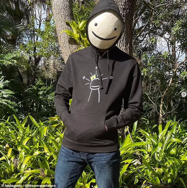 یوتیوبر معروف سازنده ویدیوهای بازی ماینکرفت بعد از ۸ سال چهره‌اش را نشان داد