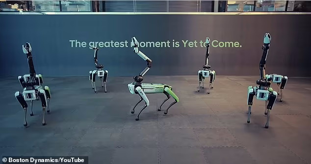 رقص گروهی سگ های رباتیک با موزیک گروه BTS + ویدیو