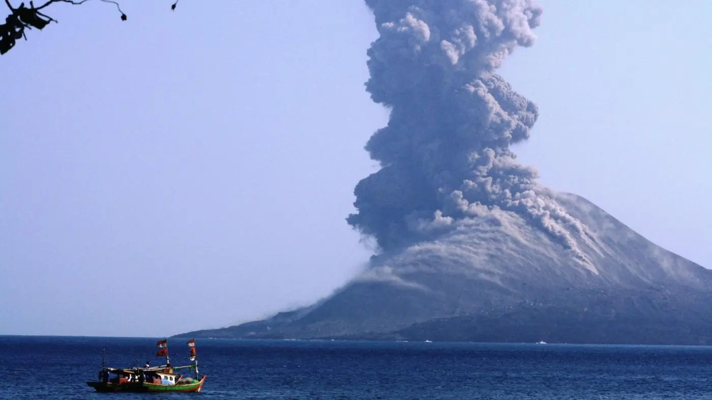کدام کشور بیشترین تعداد آتشفشان های فعال را دارد؟