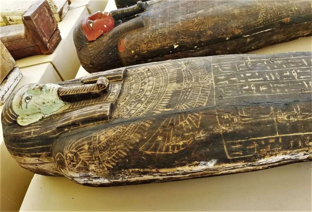ماجرای کشف 300 مومیایی جدید در سایت باستان شناسی سقاره در مصر چیست؟