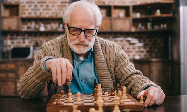 آلزایمر و زوال عقل چه فرقی با هم دارند؟