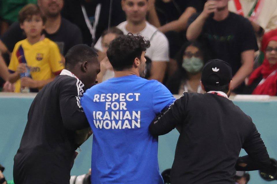 حمایت جیمی جامپ جنجالی بازی پرتغال و اروگوئه از زنان ایرانی