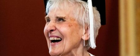 مورد عجیب زنی ۹۰ ساله که پس از ۷۱ سال از دانشگاه فارغ التحصیل شد