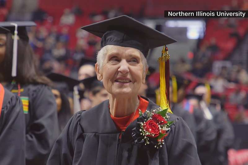  زنی ۹۰ساله که پس از ۷۱سال فارغ‌التحصیل شد
