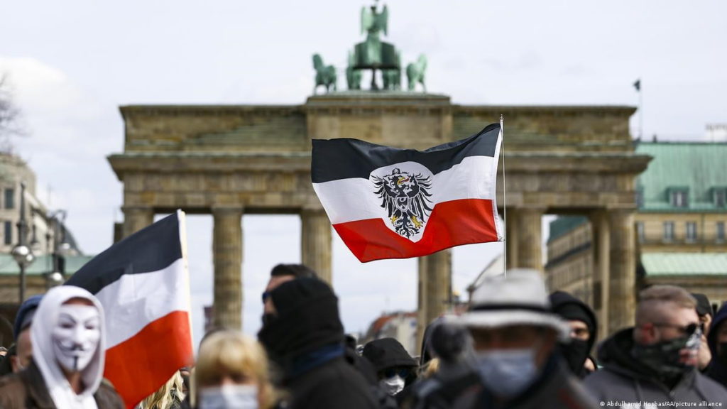 درباره پادشاهی آلمان با پرچم و پول جداگانه و ۵۰۰۰ رعیت چه می‌دانیم؟