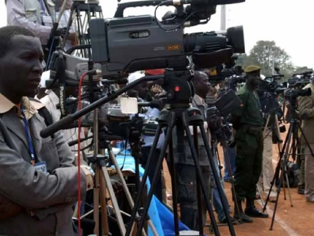 رئیس‌ جمهور سودان در پخش زنده خودش را خیس کرد