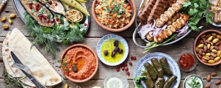 ۹ غذای اصیل و محبوب ایرانی برای مهمانی ها