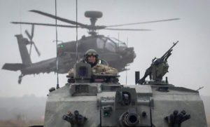 ارسال هلیکوپتر آپاچی و تانک چلنجر از بریتانیا به اوکراین