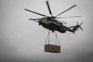 هلیکوپترها چقدر بار می توانند از زمین بلند کرده و حمل نمایند