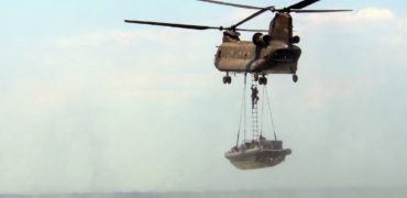 هلیکوپترها چقدر بار می توانند از زمین بلند کرده و حمل نمایند؟