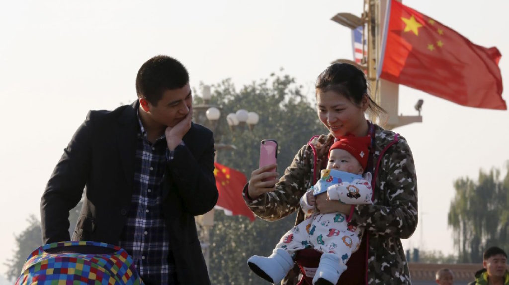تلاش چین برای متوقف کردن کاهش جمعیت؛ کمک ۲,۰۰۰ پوندی برای فرزندان دوم و سوم