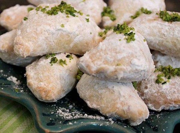 طرز تهیه ۱۰ شیرینی خوشمزه برای عید نوروز + ویدیو