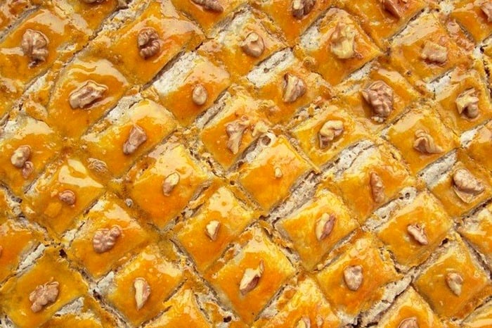 طرز تهیه ۱۰ شیرینی خوشمزه برای عید نوروز + ویدیو