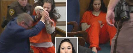 زنی که به بریدن سر معشوقش متهم شده بود در دادگاه به وکیل خود حمله می کند+ ویدیو