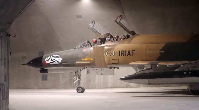 قابلیت ها و ویژگی ها جنگنده F-4 <a href=