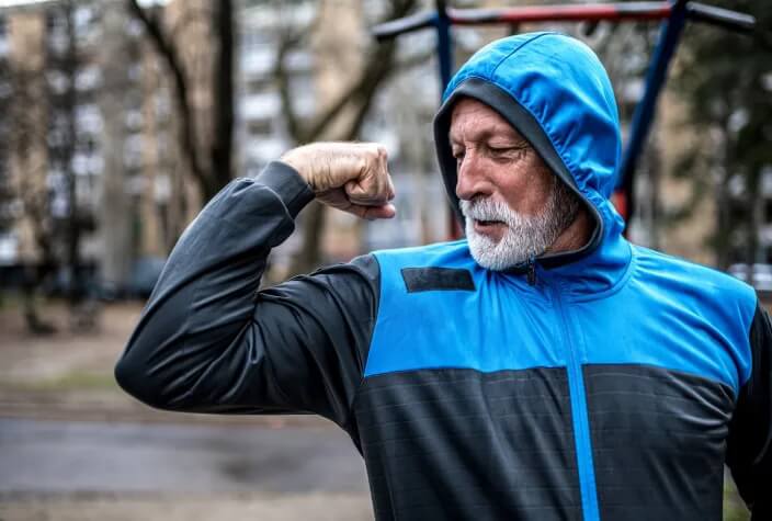 چرا عضله سازی با افزایش سن سخت تر می‌شود؟