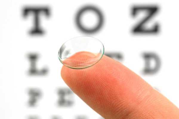 استفاده از لنز چشم چه خطری دارد؟