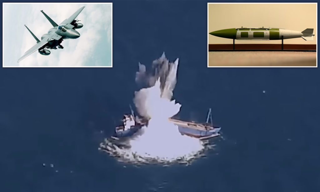 بمب نقطه زن شبه اژدر ملقب به «غرق سریع» که کشتی باری را دو نیم می کند + ویدیو