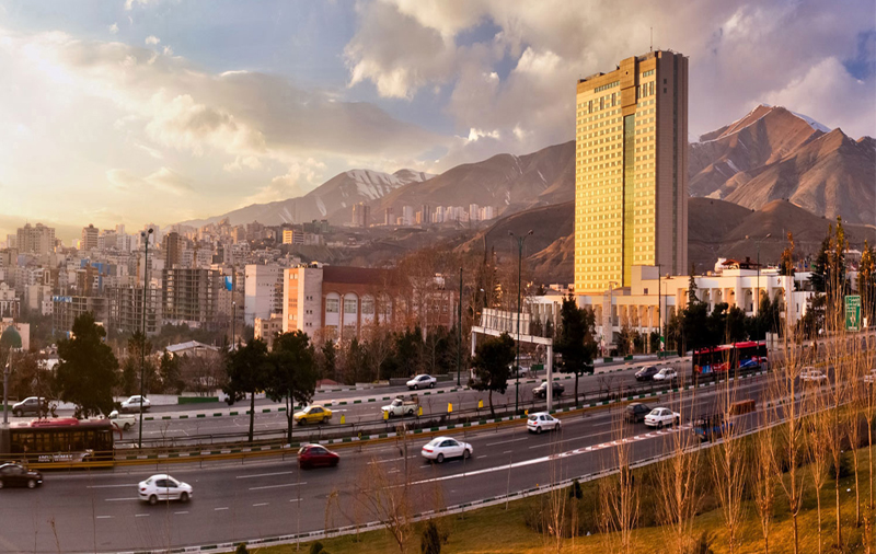 در این مقاله قصد داریم به هتل‌های سبز کشور و به‌خصوص هتل آزادی تهران که پیشرو در این قدم بسیار بزرگ بوده بپردازیم.