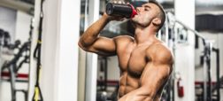 برای عضله سازی چه مقدار پروتئین باید بخوریم؟