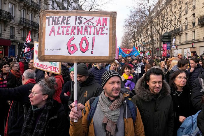 تظاهرات فرانسه در اعتراض به افزایش سن بازنشستگی