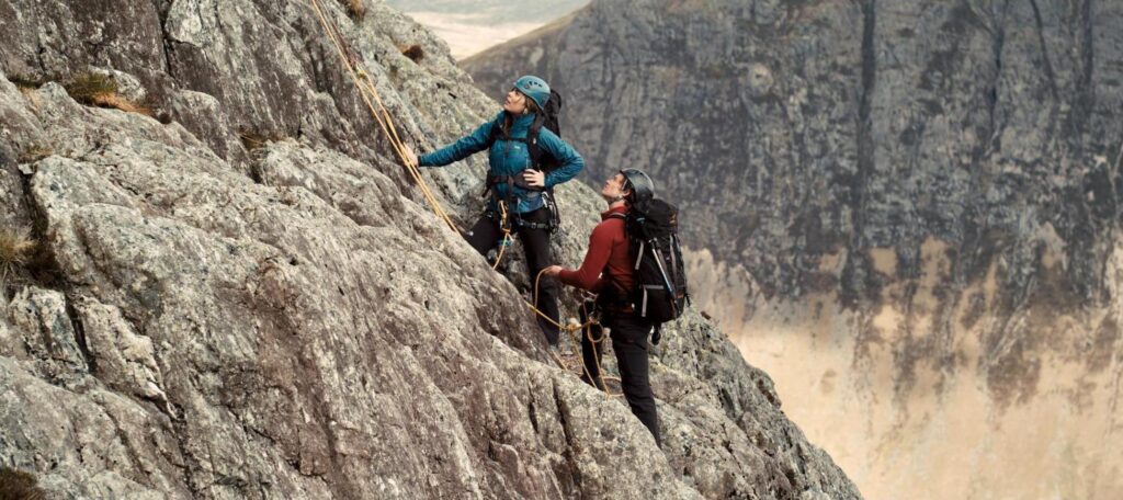 22 فیلم ترسناک دیدنی در مورد کوهنوردی