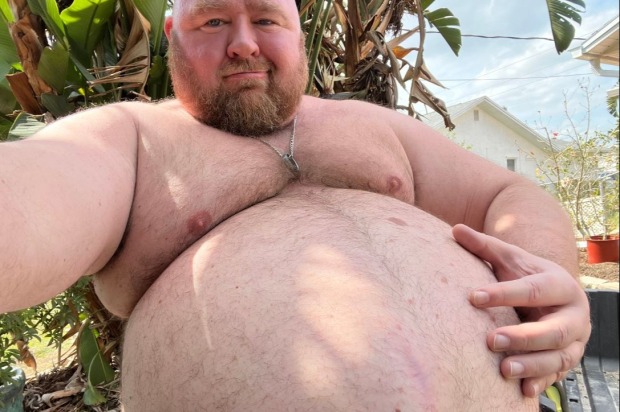 مورد عجیب مردی که روزانه ۱۲,۰۰۰ کالری می‌خورد تا وزن خود را به ۳۰۰ کیلوگرم برساند