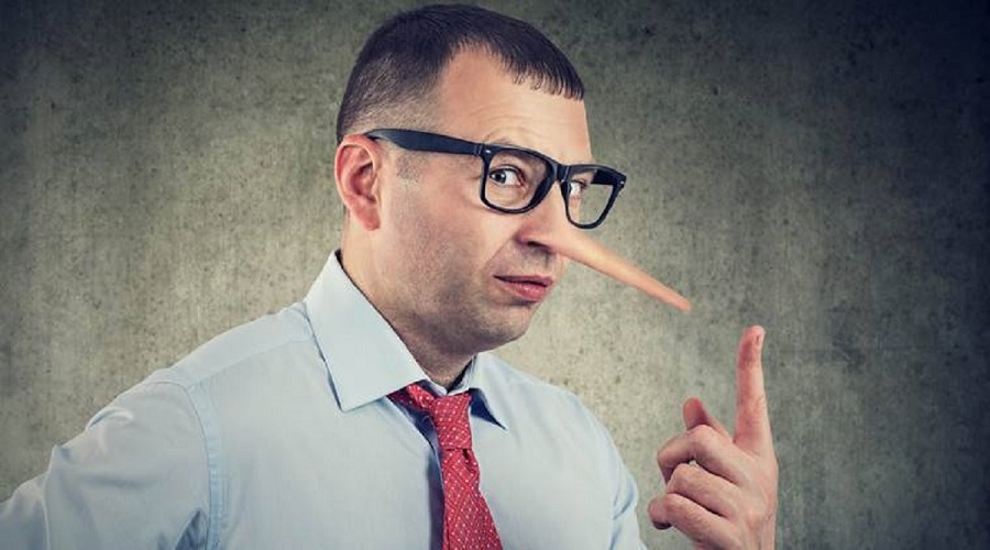 ۱۰ راه ساده برای تشخیص دروغ در عرض چند ثانیه