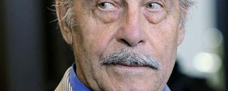 مردی که دخترش را ۲۴ سال حبس و از او صاحب ۷ فرزند شد می گوید زنان عاشقش هستند