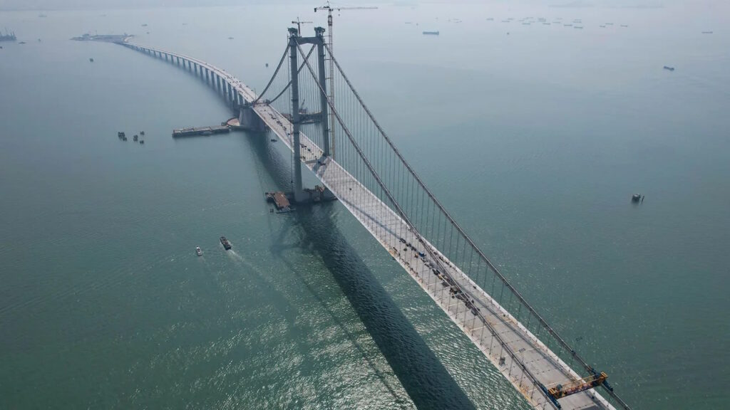 پل ۲۴ کیلومتری و ۶.۷ میلیارد دلاری نمادی از جاه طلبی های چین
