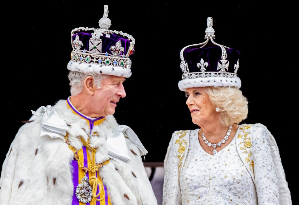 گاف های عجیب و ناخوشایند مراسم تاجگذاری شاه چارلز سوم + تصاویر