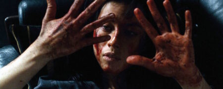 ۱۰ فیلم ترسناک تکان دهنده و ویرانگری که در پایان آن ها هیچ کسی پیروز نمی شود