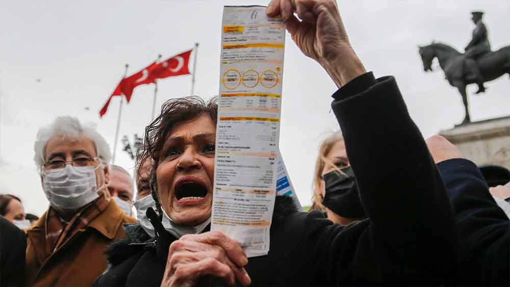 ویدیو عجیب تعویض برچسب قیمت ها پس از انتخابات ترکیه