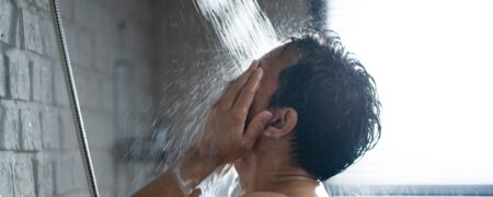 دانشمندان می گویند هر چه بیشتر حمام کنید یعنی تنهاترید!